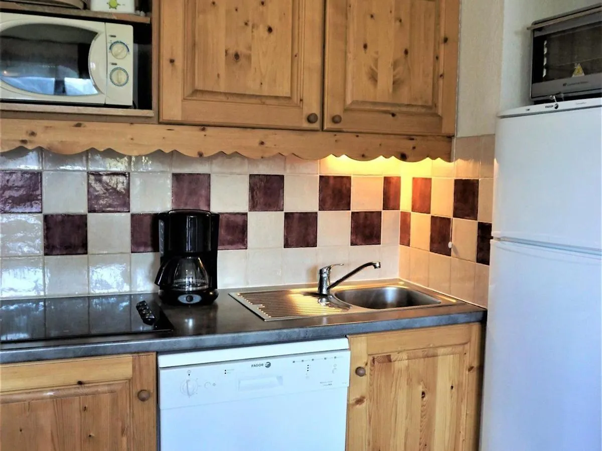 Appartement 2P Cabine, 6 Pers, Parking, Wifi, Proche Pistes Et Commerces A Orcieres - Fr-1-636-7 0*,  France